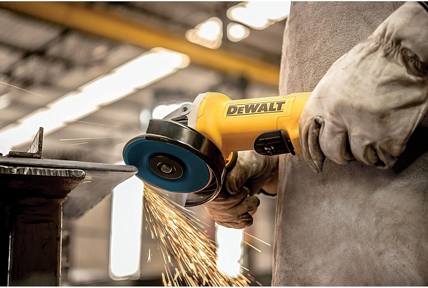 DEWALT 4-1/2" X 1/4" X 7/8" Stainless Steel Grinding Wheel 1