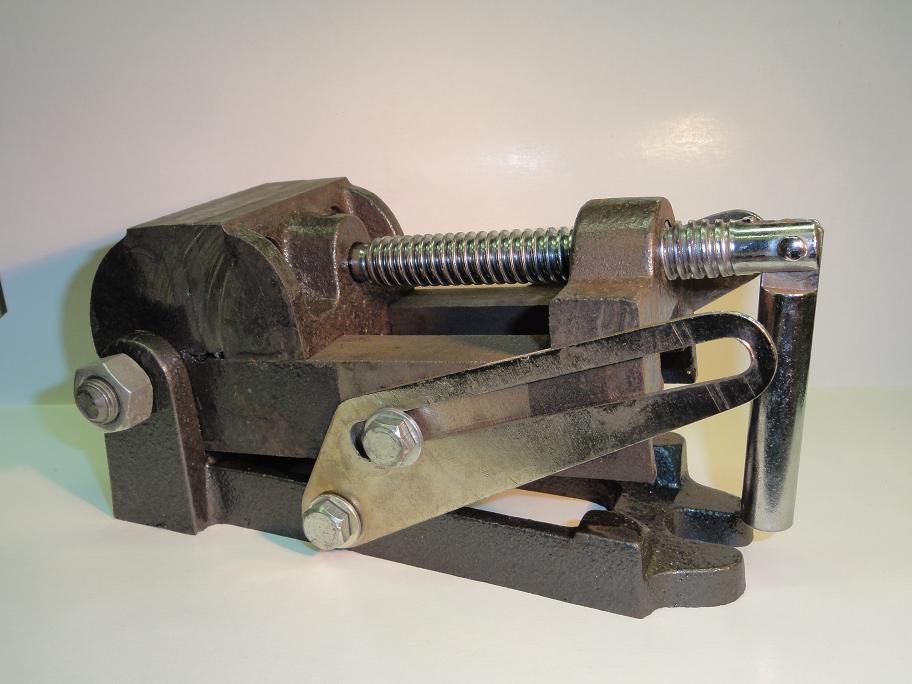 2 1/2" Angle Vise