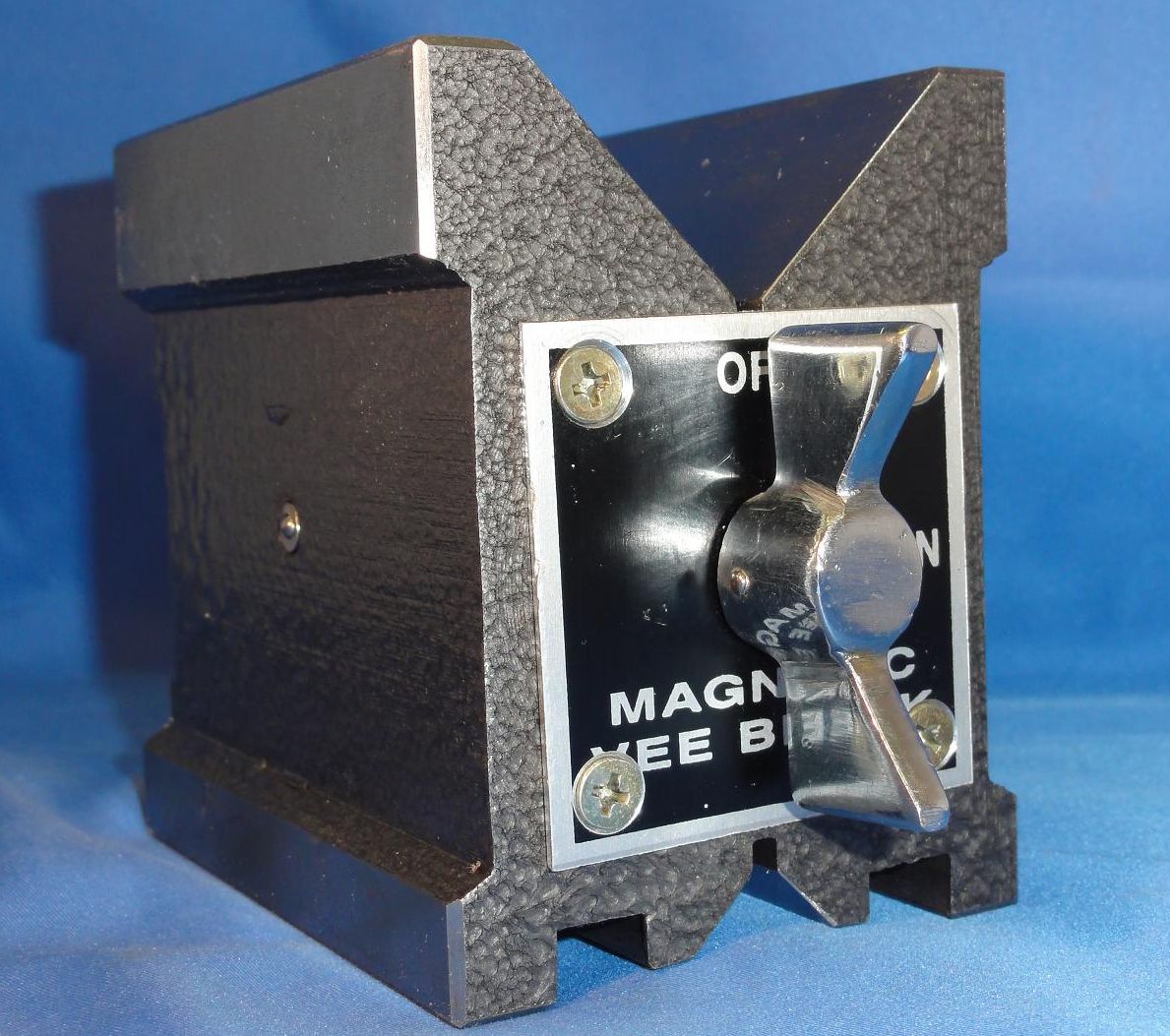 MAGNETIC V-BLOCK